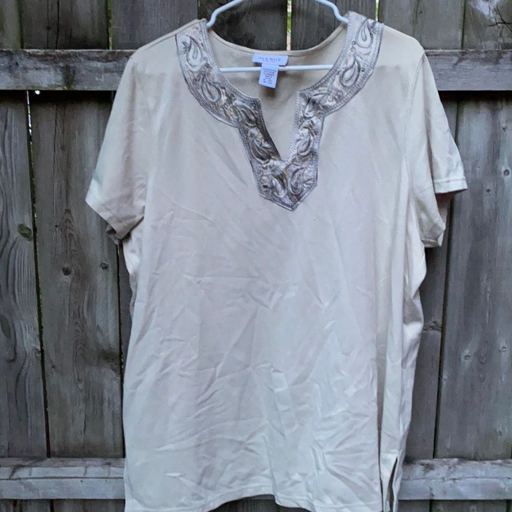 Avenue Tan top sz. 18/20